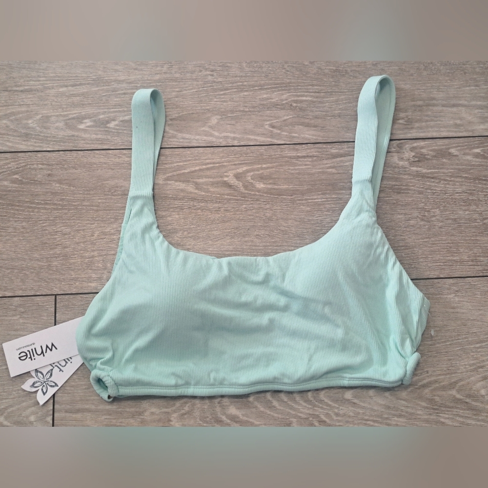 Brand New Women's Quint Soul Mint Green Scoop Neck Top, Eyelet Side Detail,